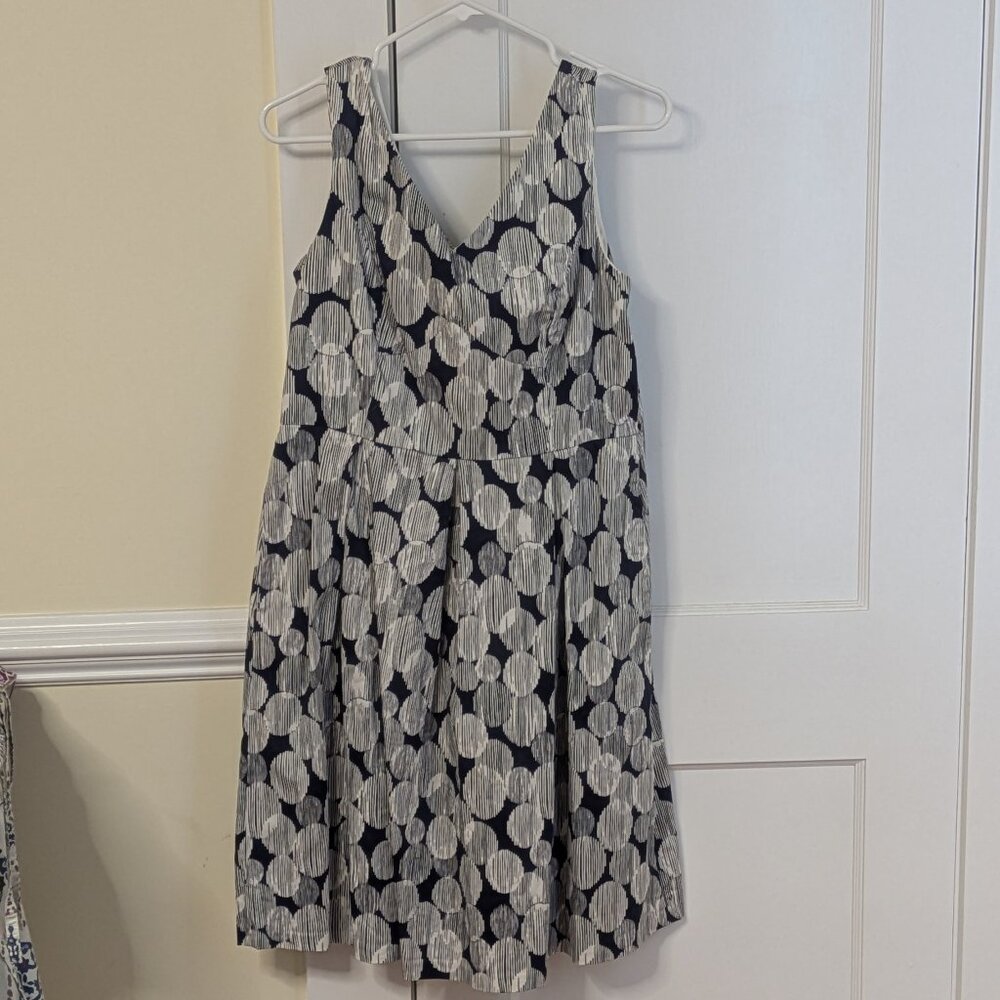 Navy and White Nine West Sleeveless, Fit-and-Flare, V-neck Dress with pockets!